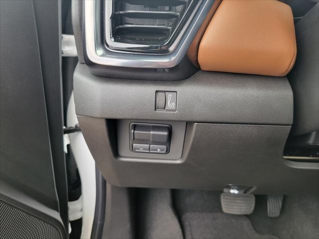 new 2025 GMC Canyon car, priced at $45,195