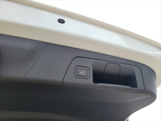new 2025 Buick Envision car, priced at $37,990