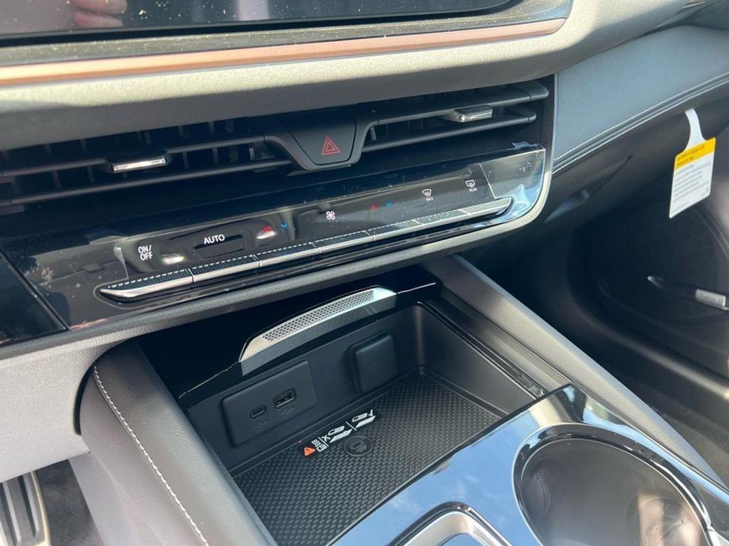 new 2025 Buick Envision car, priced at $40,310