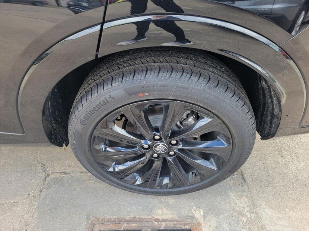 new 2025 Buick Envista car, priced at $29,565