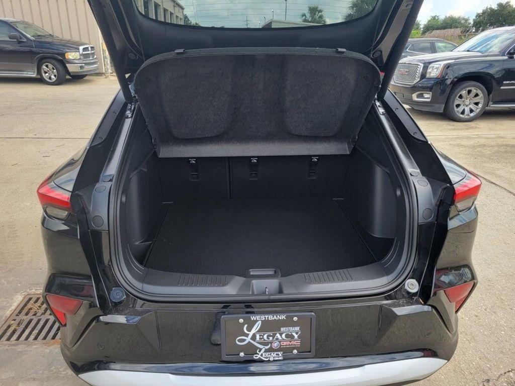 new 2025 Buick Envista car, priced at $29,565