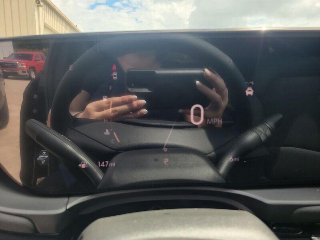 new 2025 Buick Envista car, priced at $29,565