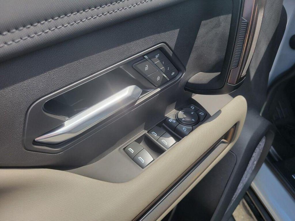 new 2025 GMC HUMMER EV SUV car, priced at $88,020