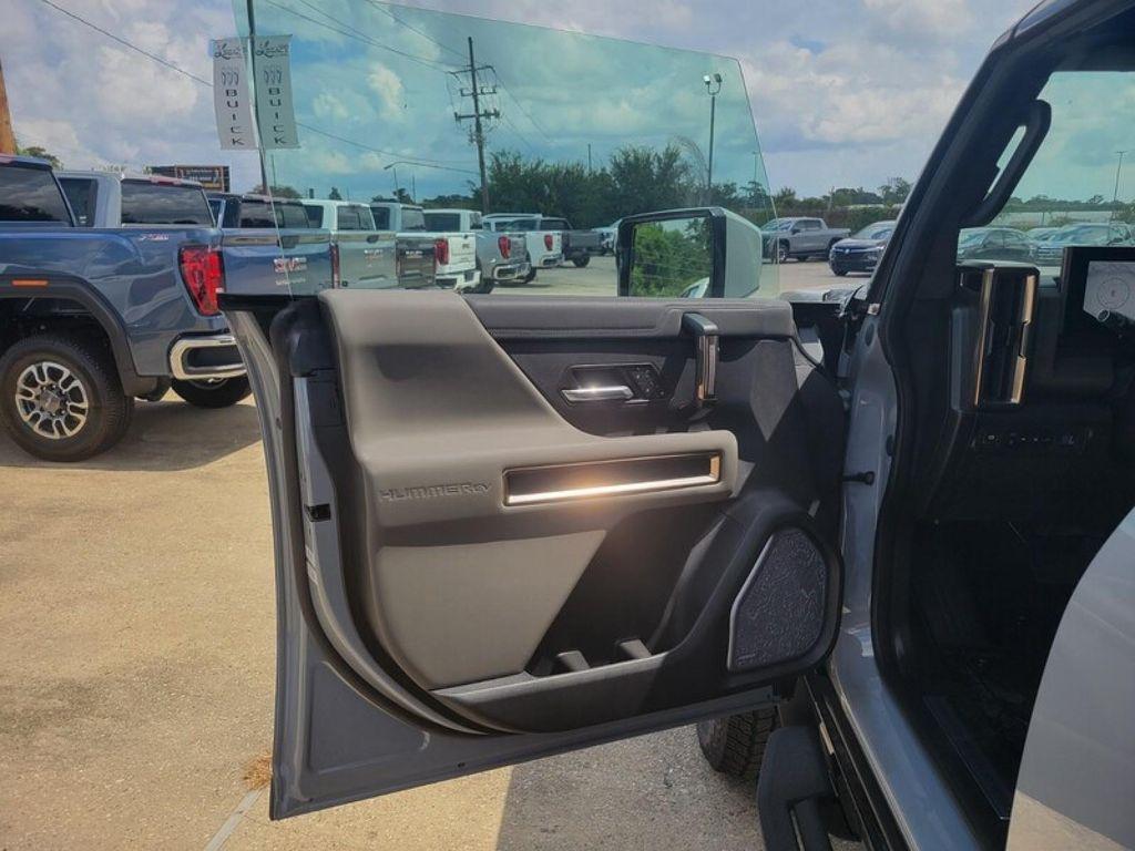 new 2025 GMC HUMMER EV SUV car, priced at $88,020