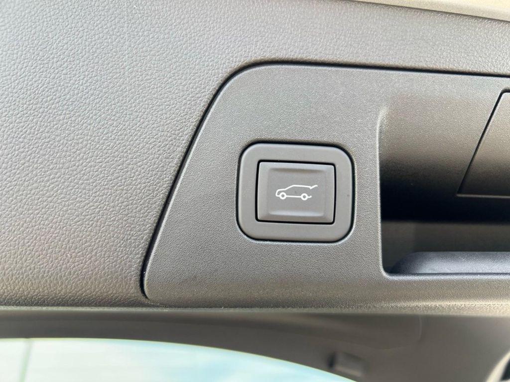 new 2025 Buick Envision car, priced at $40,310