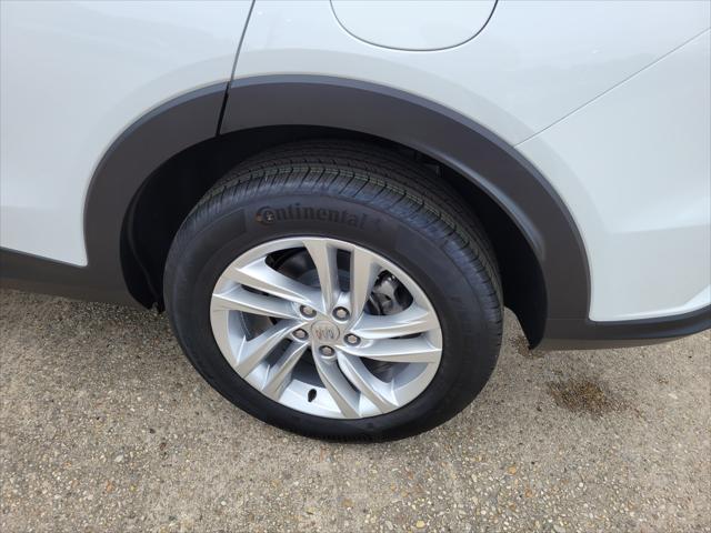 new 2025 Buick Envista car, priced at $26,090