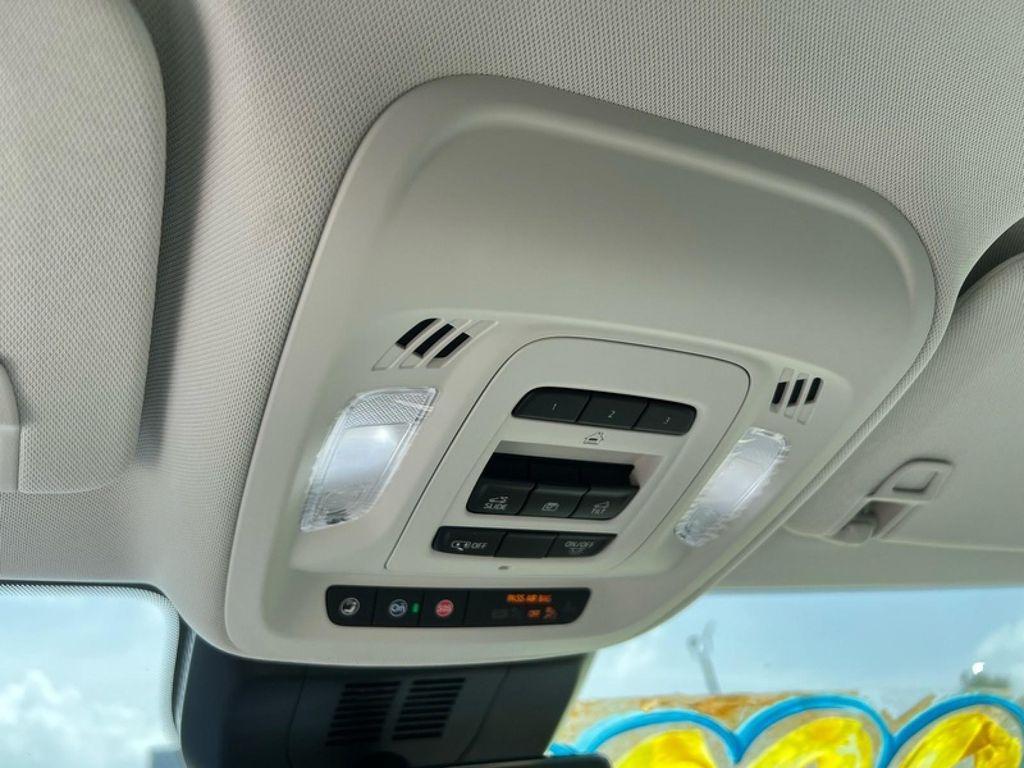new 2024 Buick Envision car, priced at $40,395
