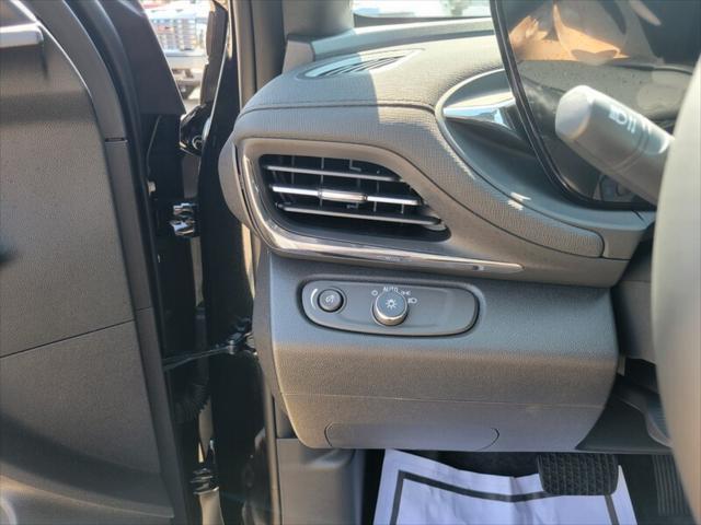 new 2025 Buick Envista car, priced at $26,585