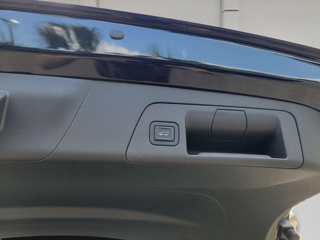 used 2022 Buick Envision car, priced at $27,875