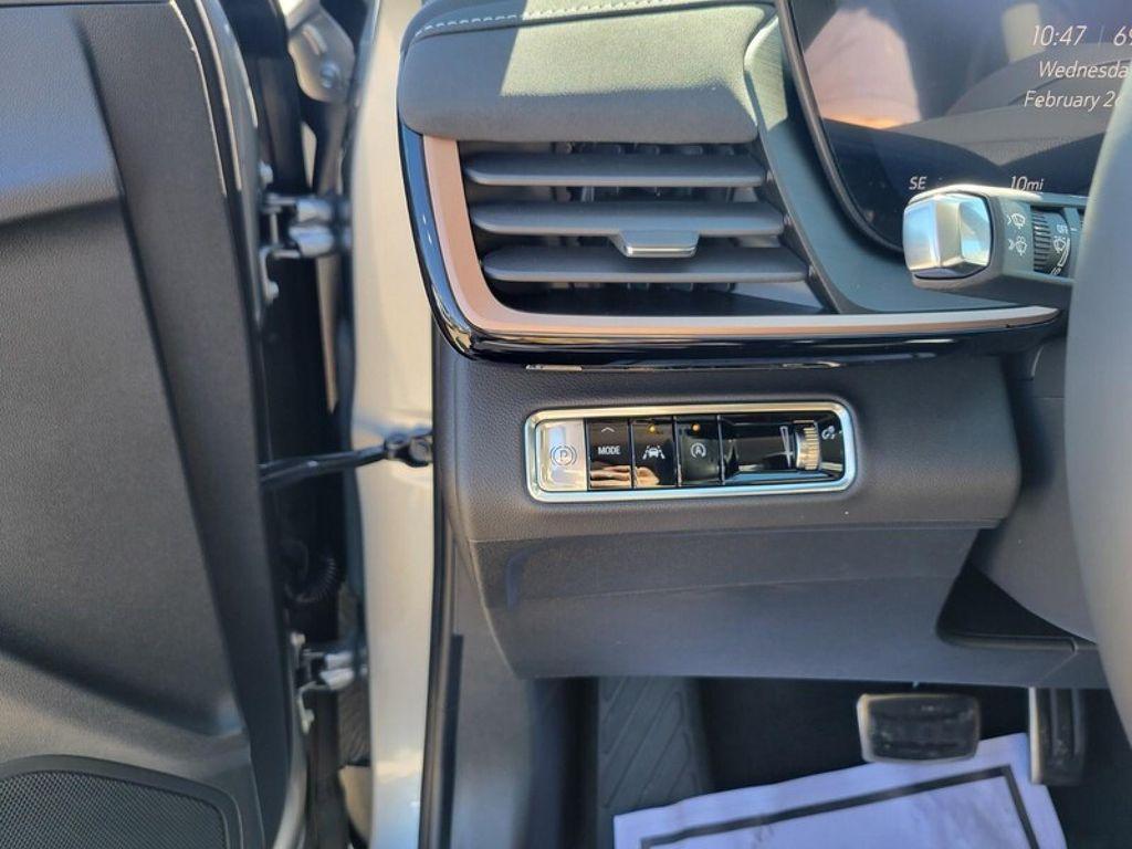 new 2025 Buick Envision car, priced at $36,740