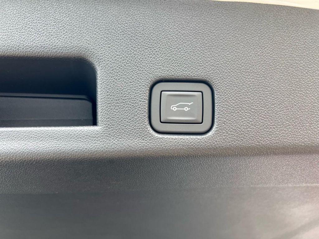 new 2025 GMC Acadia car, priced at $46,155