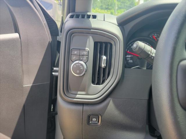 new 2025 GMC Sierra 1500 car, priced at $33,070