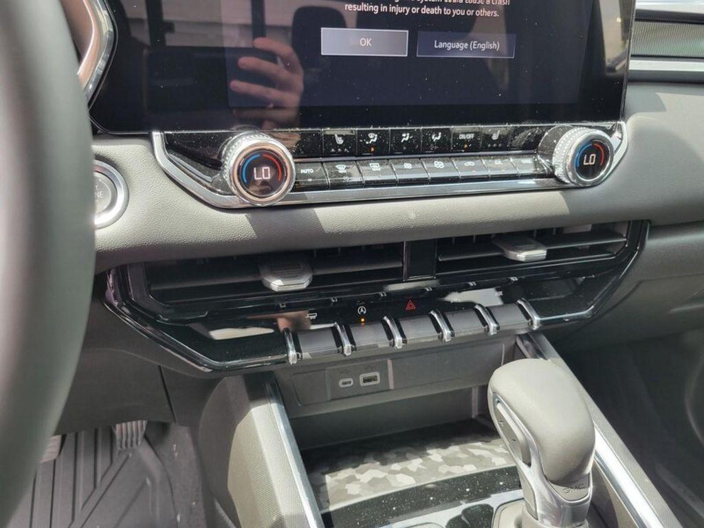 new 2025 GMC Canyon car, priced at $38,775