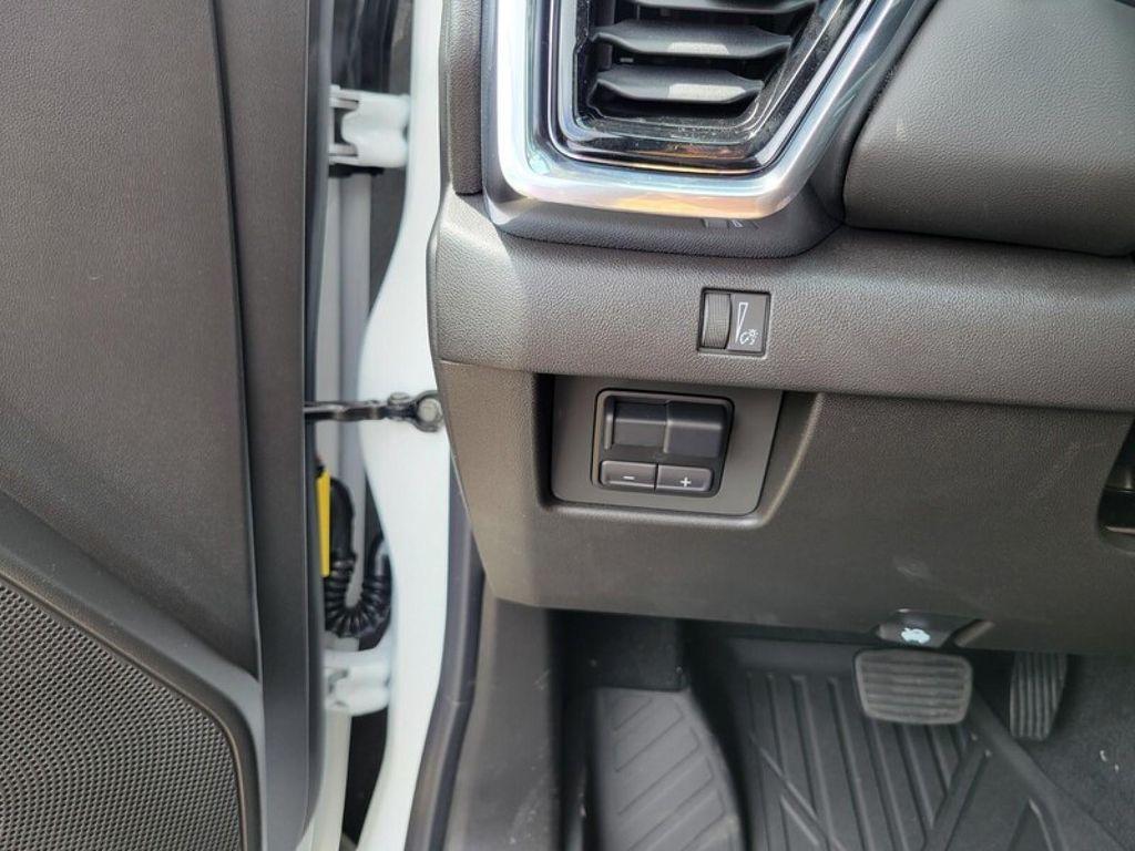 new 2025 GMC Canyon car, priced at $38,775