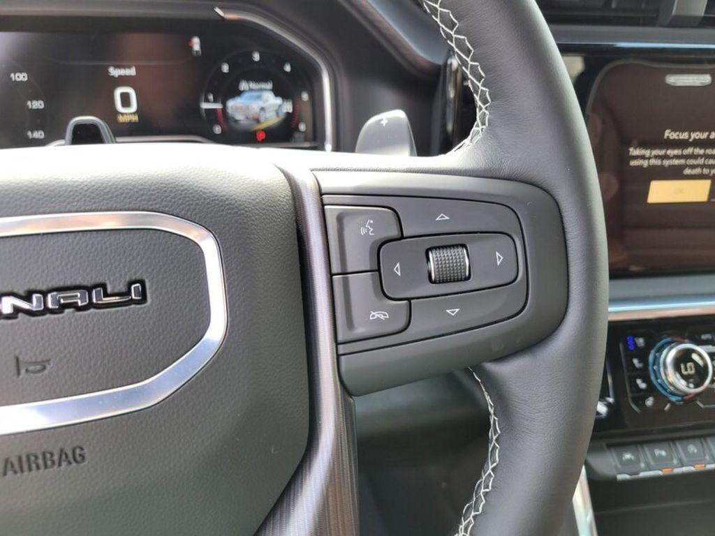 new 2025 GMC Sierra 1500 car, priced at $75,640