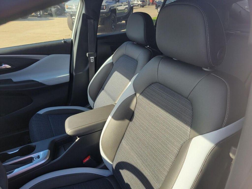 new 2026 Buick Envista car, priced at $25,995