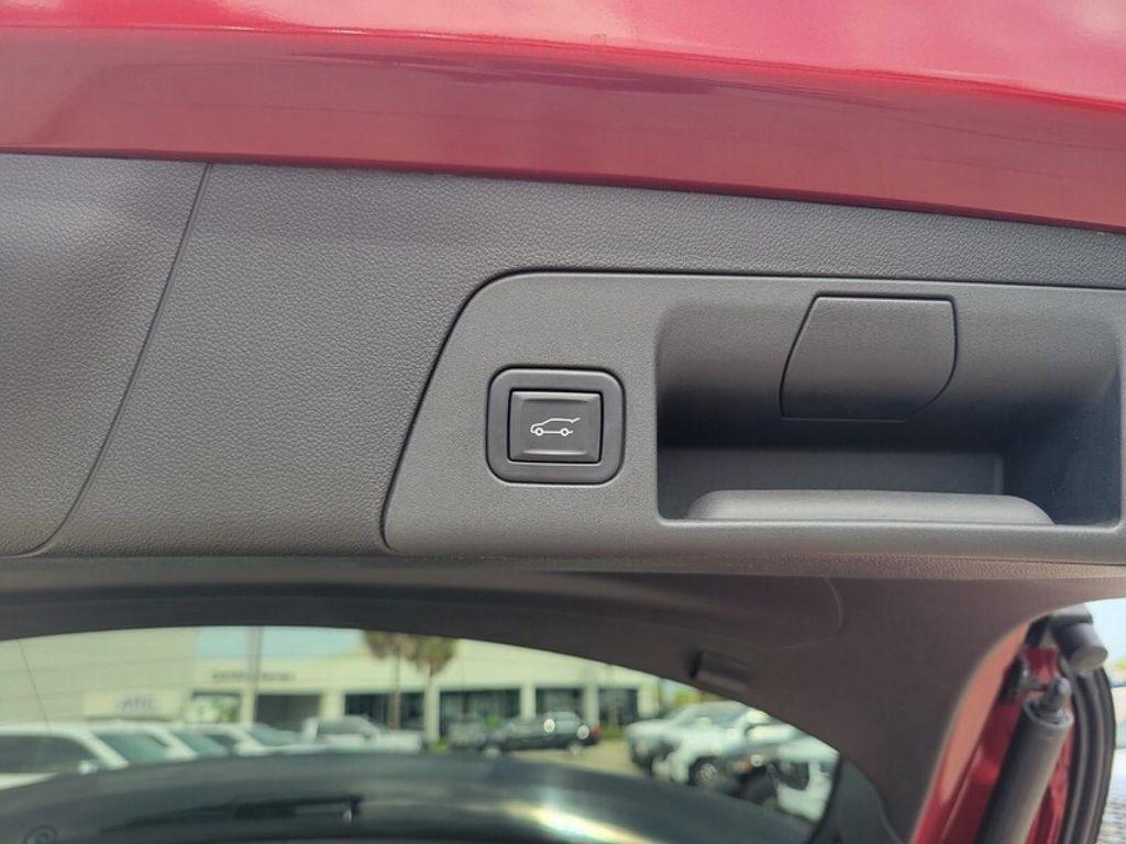 used 2023 Buick Envision car, priced at $23,265