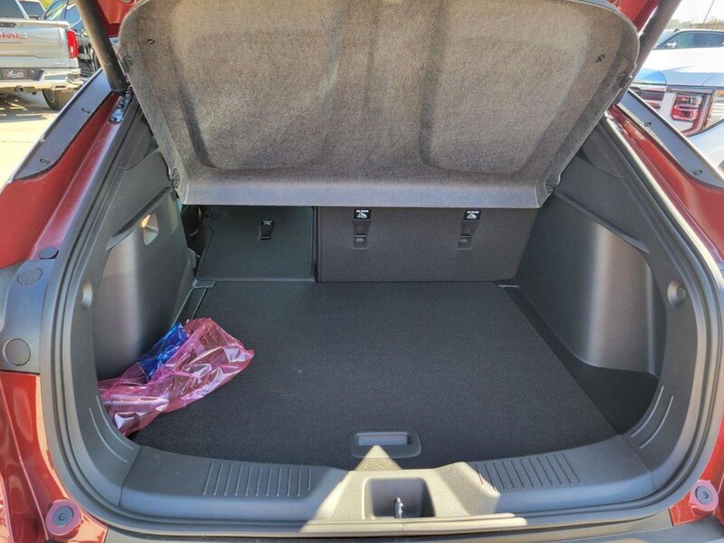 new 2025 Buick Envista car, priced at $27,030