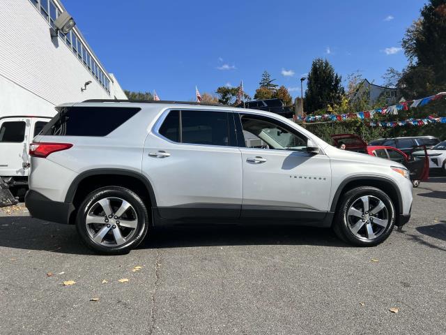 used 2021 Chevrolet Traverse car, priced at $31,998