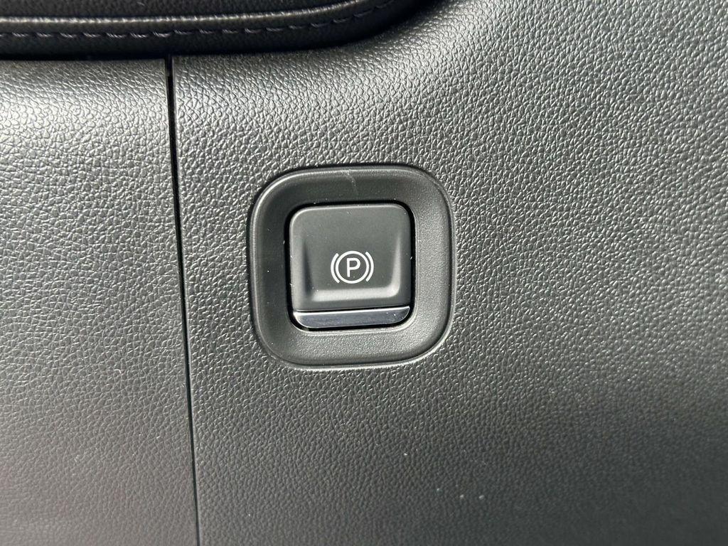 used 2022 GMC Sierra 1500 car, priced at $33,974