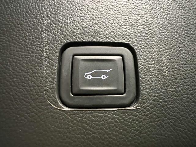 used 2023 Chevrolet Traverse car, priced at $31,995