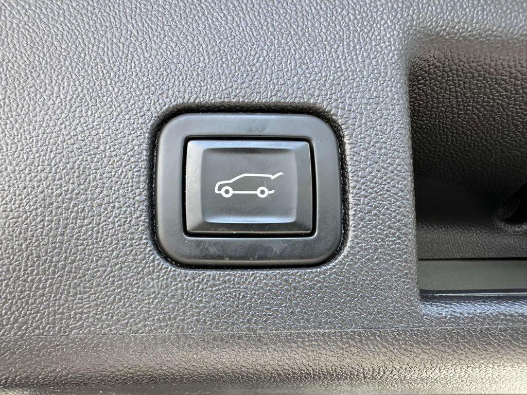 used 2022 Chevrolet Equinox car, priced at $16,991