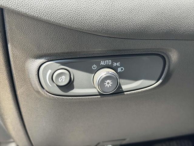 used 2022 Chevrolet Equinox car, priced at $17,512