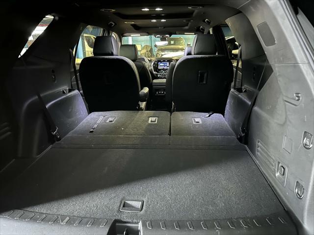 used 2022 Chevrolet Traverse car, priced at $31,992