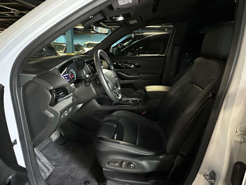 used 2022 Chevrolet Traverse car, priced at $30,292