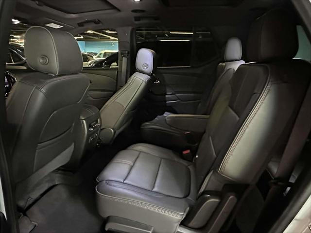 used 2022 Chevrolet Traverse car, priced at $31,992
