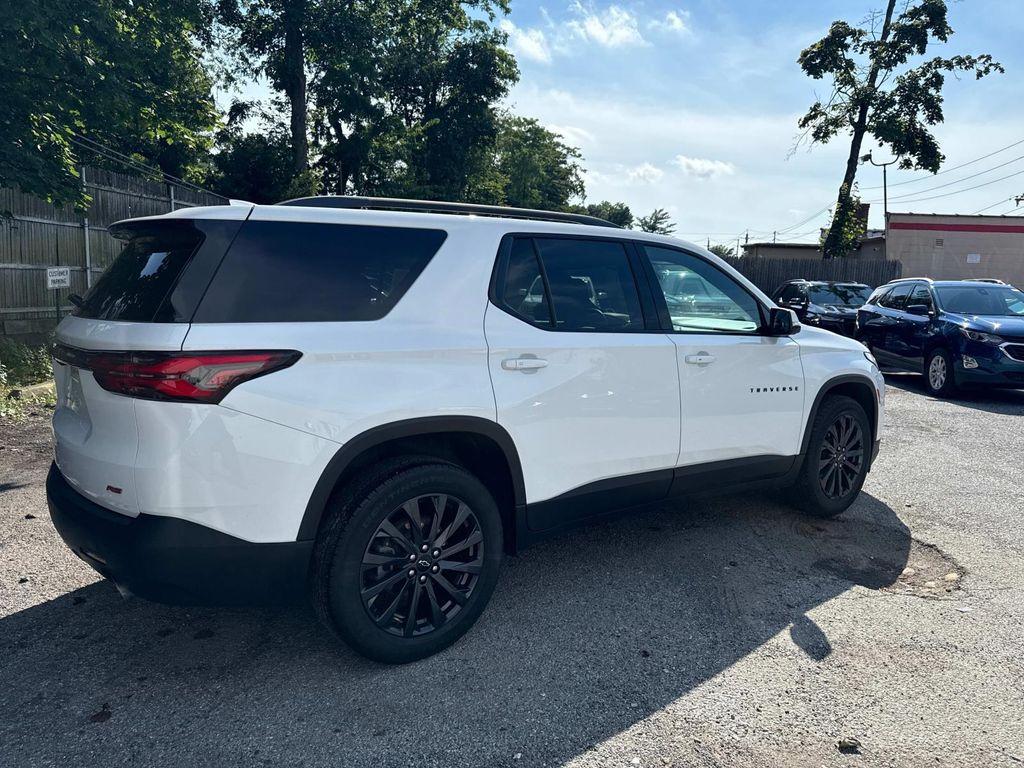 used 2022 Chevrolet Traverse car, priced at $30,292