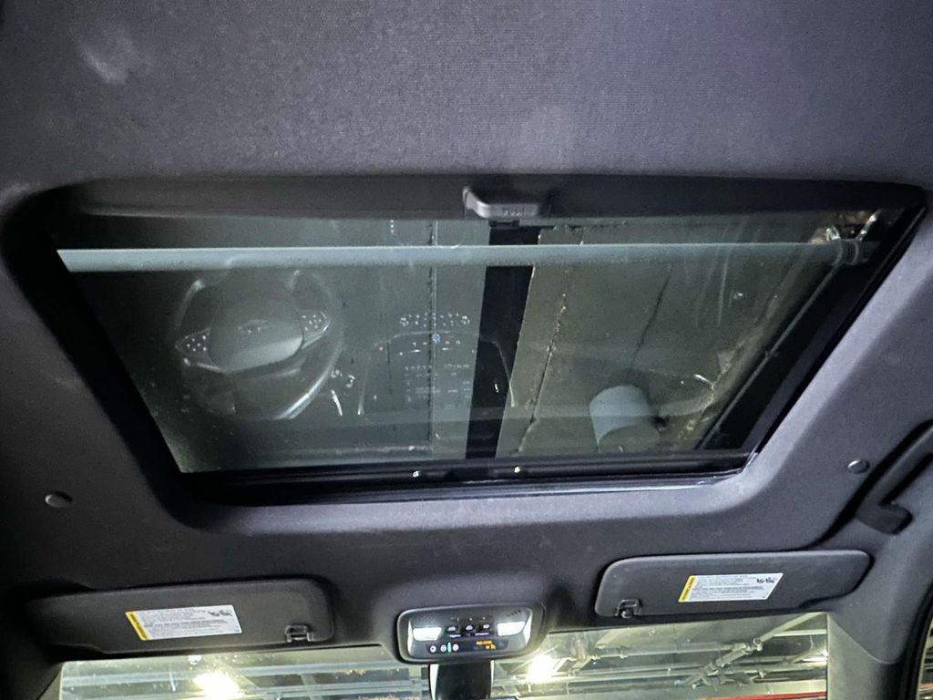 used 2022 Chevrolet Traverse car, priced at $30,292