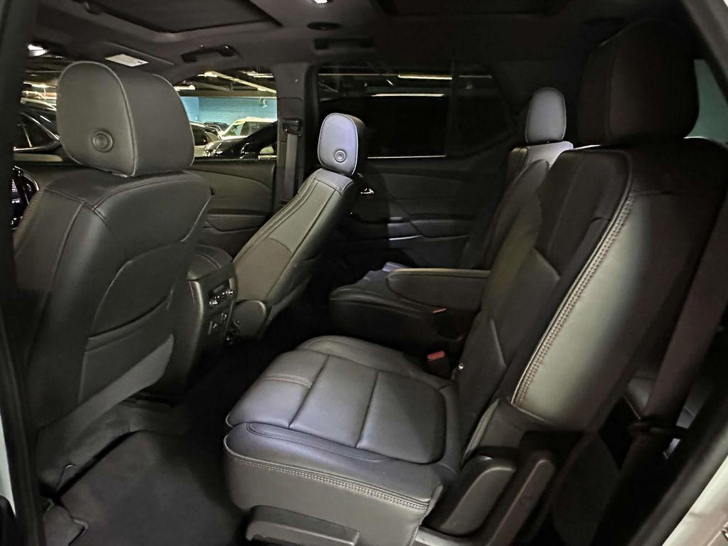 used 2022 Chevrolet Traverse car, priced at $30,292