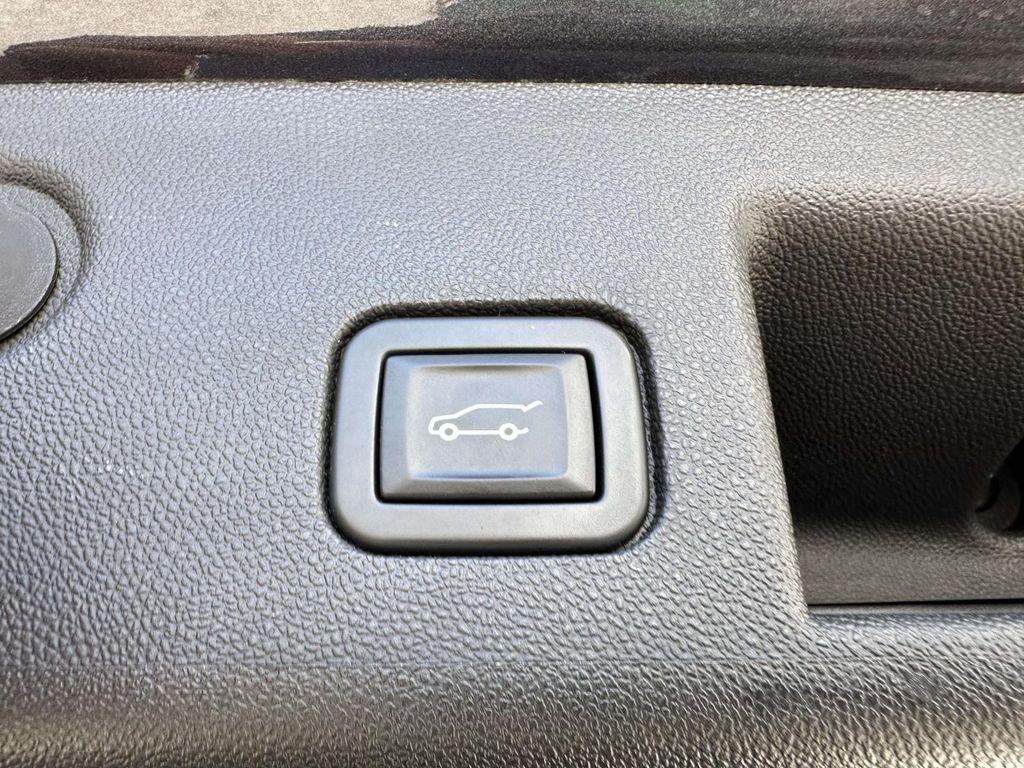 used 2022 Chevrolet Equinox car, priced at $17,124