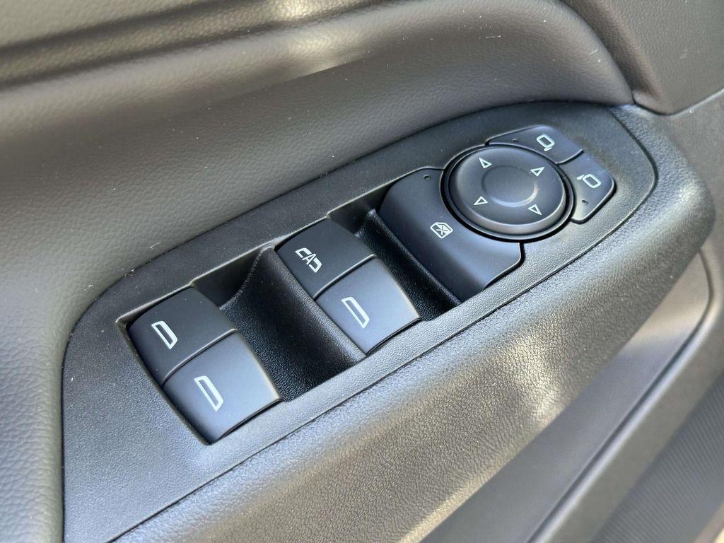 used 2022 Chevrolet Equinox car, priced at $17,124