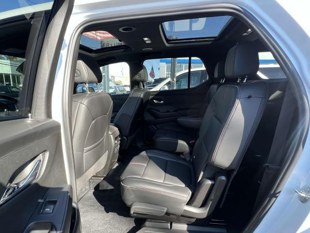 used 2022 Chevrolet Traverse car, priced at $32,219