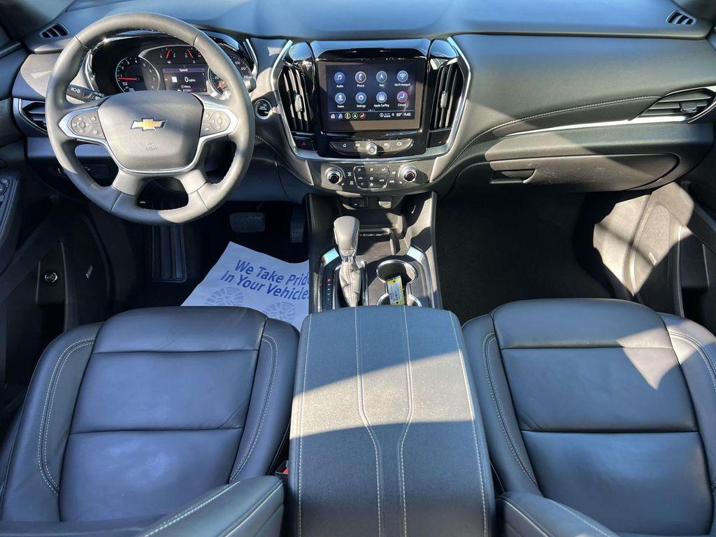 used 2023 Chevrolet Traverse car, priced at $27,198