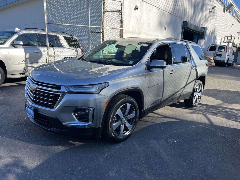 used 2023 Chevrolet Traverse car, priced at $27,198