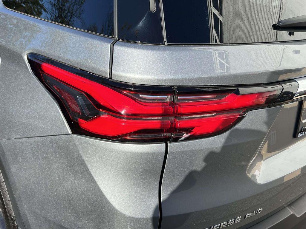used 2023 Chevrolet Traverse car, priced at $27,198