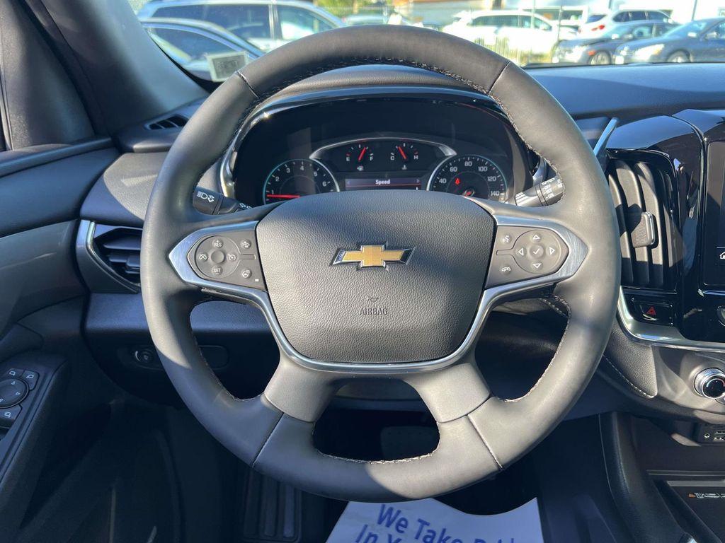 used 2023 Chevrolet Traverse car, priced at $27,198