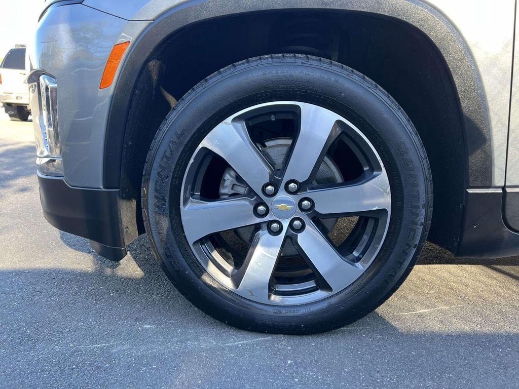 used 2023 Chevrolet Traverse car, priced at $27,198