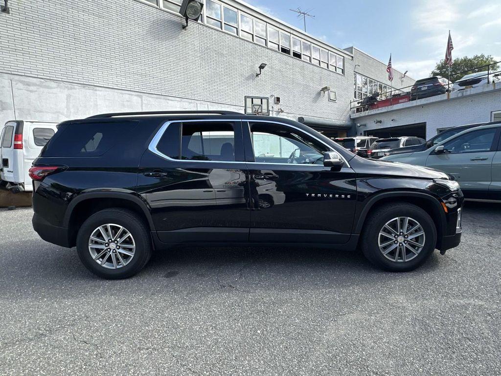 used 2023 Chevrolet Traverse car, priced at $22,991