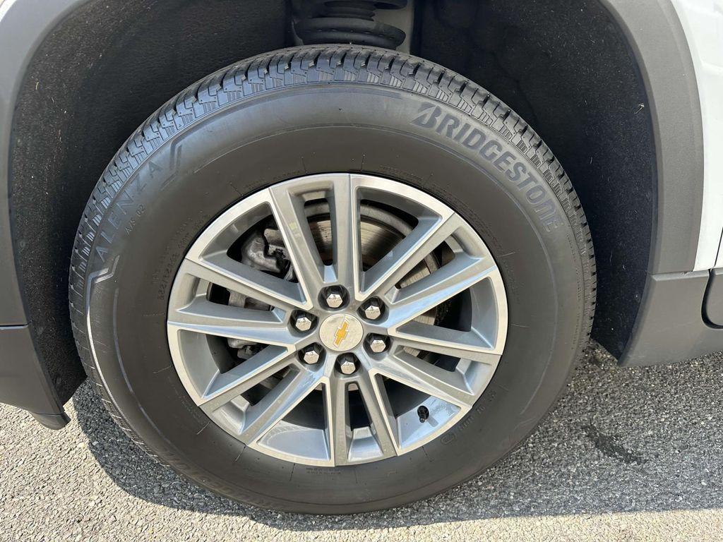used 2023 Chevrolet Traverse car, priced at $28,991