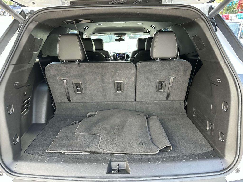 used 2023 Chevrolet Traverse car, priced at $28,991