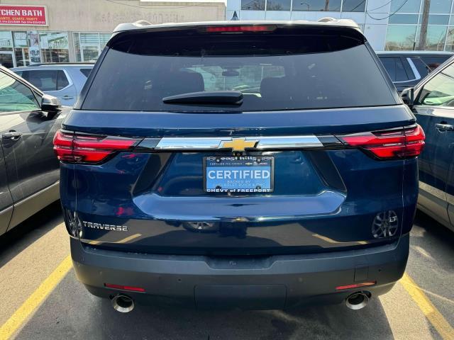 used 2022 Chevrolet Traverse car, priced at $26,492