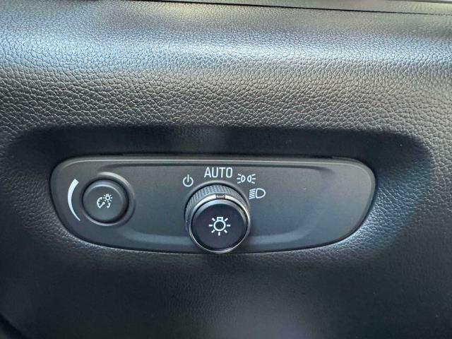 used 2022 Chevrolet Traverse car, priced at $26,492