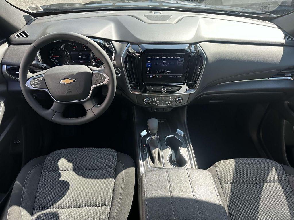 used 2023 Chevrolet Traverse car, priced at $28,991