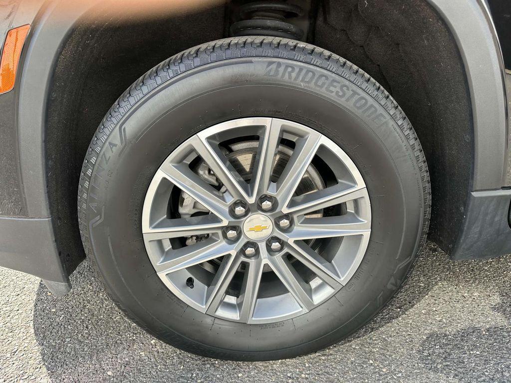 used 2023 Chevrolet Traverse car, priced at $28,991