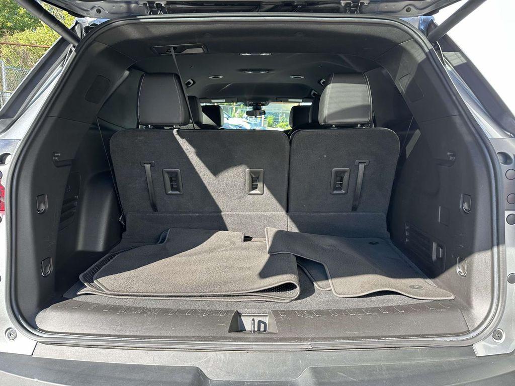 used 2023 Chevrolet Traverse car, priced at $30,888