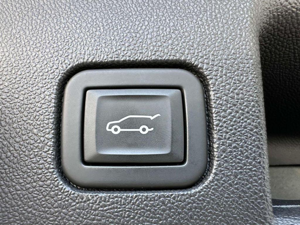 used 2022 Chevrolet Equinox car, priced at $21,327